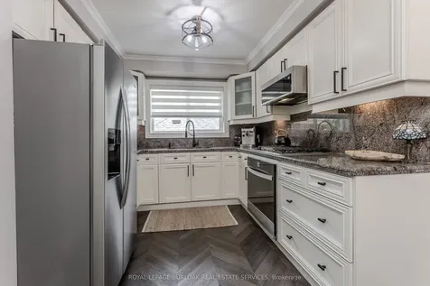 1109 Dowland Crescent Burlington ON L7T 4C7