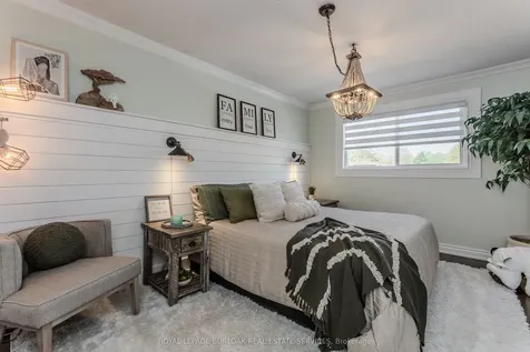 1109 Dowland Crescent Burlington ON L7T 4C7