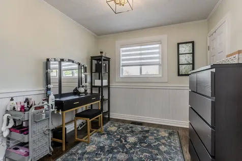 1109 Dowland Crescent Burlington ON L7T 4C7