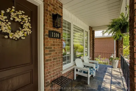 1109 Dowland Crescent Burlington ON L7T 4C7