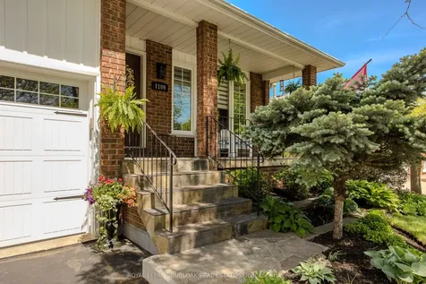1109 Dowland Crescent Burlington ON L7T 4C7