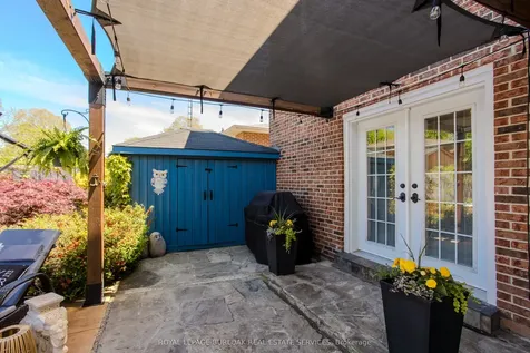 1109 Dowland Crescent Burlington ON L7T 4C7