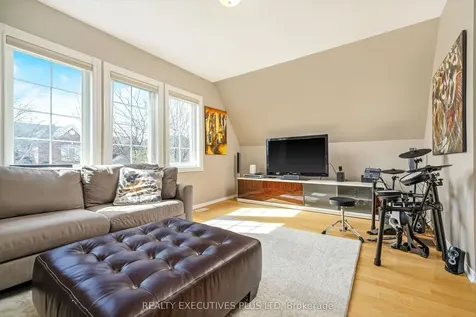 3113 Owls Foot Drive Mississauga ON L5M 6T8