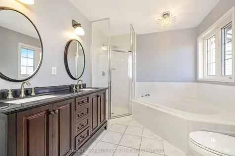 3113 Owls Foot Drive Mississauga ON L5M 6T8