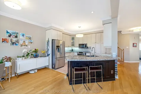 3113 Owls Foot Drive Mississauga ON L5M 6T8