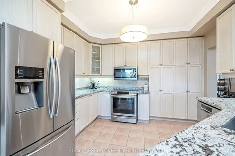 3113 Owls Foot Drive Mississauga ON L5M 6T8