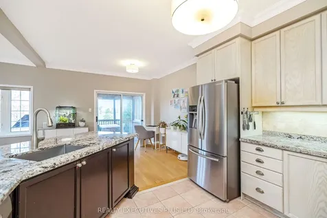 3113 Owls Foot Drive Mississauga ON L5M 6T8