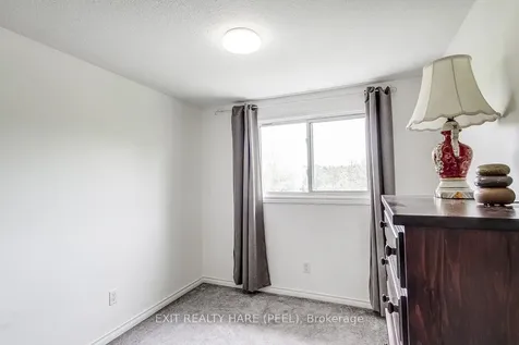 34 Kingham Road Halton Hills ON L7J 1S4
