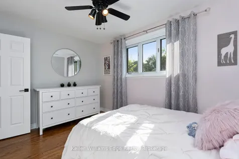 2213 Sunnyvale Drive Oakville ON L6L 1W6