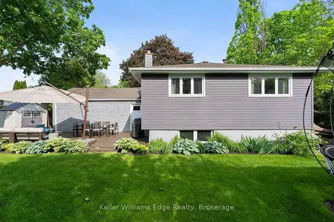 2213 Sunnyvale Drive Oakville ON L6L 1W6