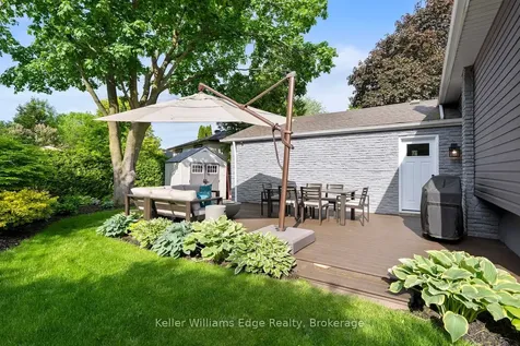 2213 Sunnyvale Drive Oakville ON L6L 1W6