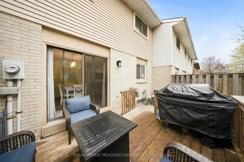 8 Lynden Circle Halton Hills ON L7G 4Y8