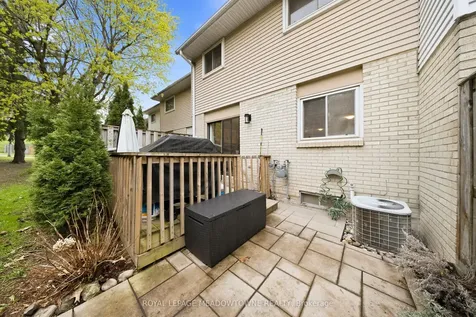 8 Lynden Circle Halton Hills ON L7G 4Y8