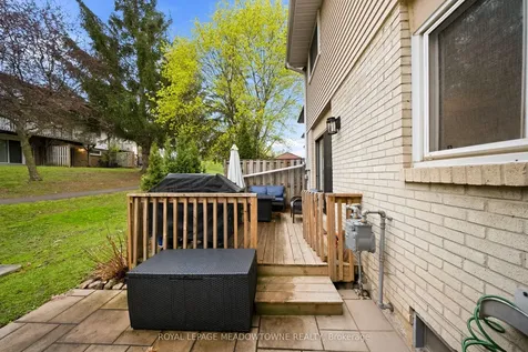 8 Lynden Circle Halton Hills ON L7G 4Y8