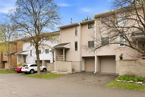 8 Lynden Circle Halton Hills ON L7G 4Y8