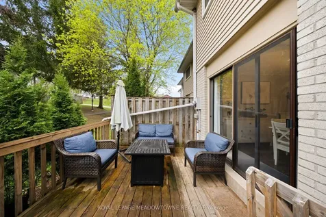 8 Lynden Circle Halton Hills ON L7G 4Y8