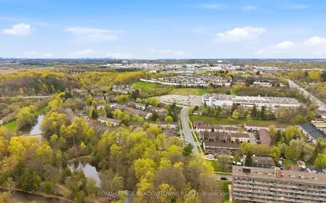 8 Lynden Circle Halton Hills ON L7G 4Y8