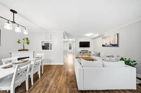 8 Lynden Circle Halton Hills ON L7G 4Y8