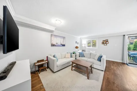 8 Lynden Circle Halton Hills ON L7G 4Y8