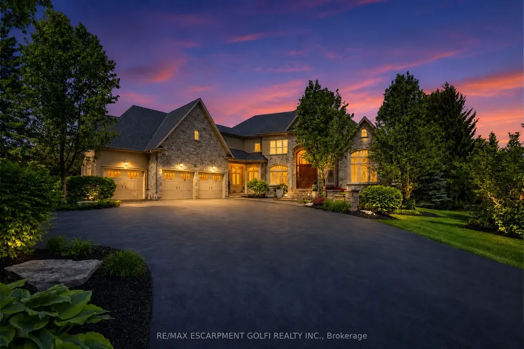 2319 Kilbride Street Burlington ON L7P 0H7