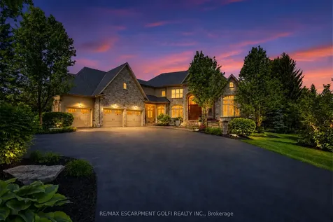 2319 Kilbride Street Burlington ON L7P 0H7