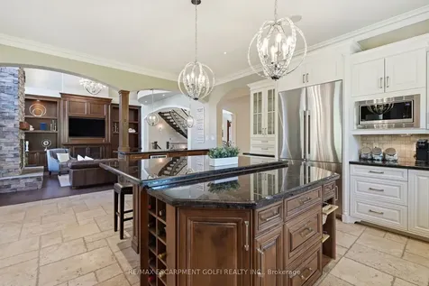 2319 Kilbride Street Burlington ON L7P 0H7