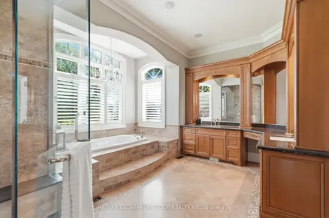 2319 Kilbride Street Burlington ON L7P 0H7