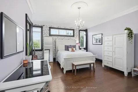 2319 Kilbride Street Burlington ON L7P 0H7