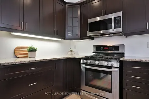 641 Murray Meadows Place Milton ON L9T 8L7