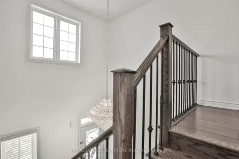 641 Murray Meadows Place Milton ON L9T 8L7
