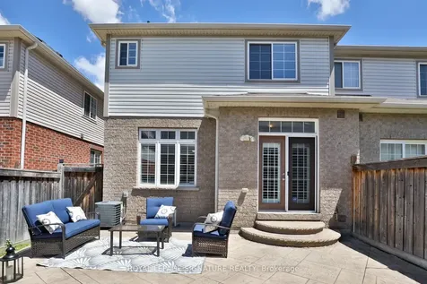 641 Murray Meadows Place Milton ON L9T 8L7
