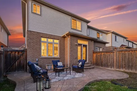 641 Murray Meadows Place Milton ON L9T 8L7