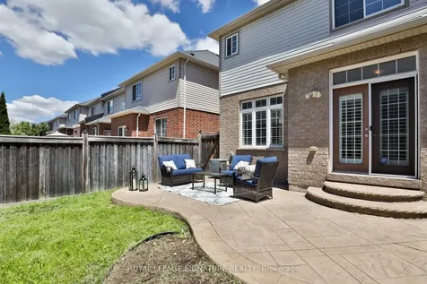 641 Murray Meadows Place Milton ON L9T 8L7