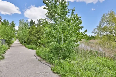 641 Murray Meadows Place Milton ON L9T 8L7