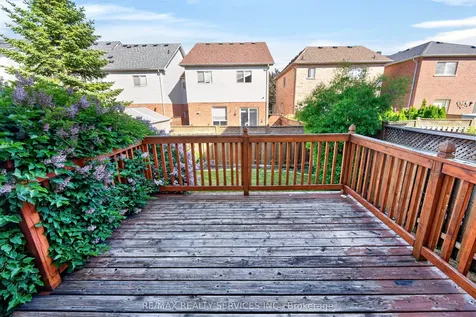 96 Tideland Drive Brampton ON L7A 2V8