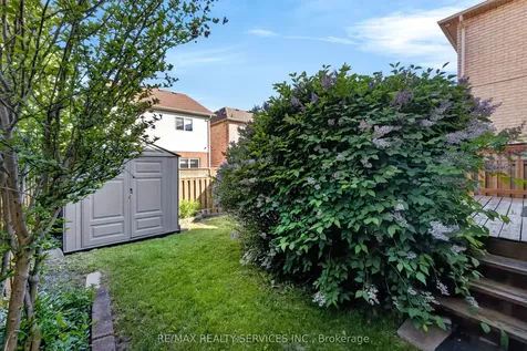 96 Tideland Drive Brampton ON L7A 2V8