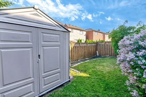 96 Tideland Drive Brampton ON L7A 2V8