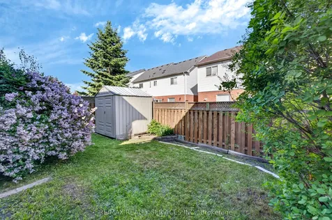 96 Tideland Drive Brampton ON L7A 2V8