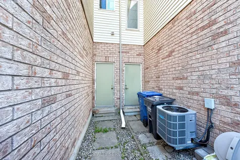 96 Tideland Drive Brampton ON L7A 2V8
