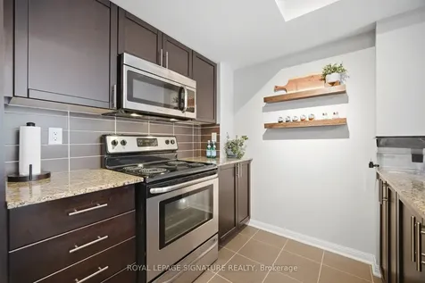 8 Foundry Avenue Toronto ON M6H 0A5
