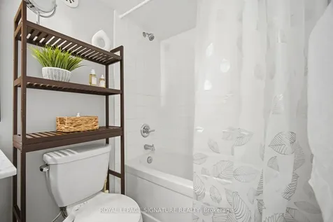 8 Foundry Avenue Toronto ON M6H 0A5