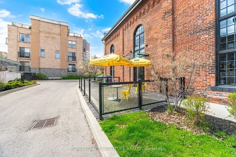 8 Foundry Avenue Toronto ON M6H 0A5