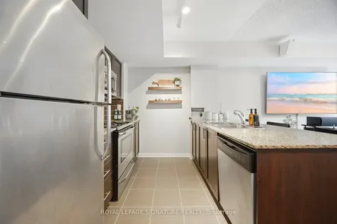 8 Foundry Avenue Toronto ON M6H 0A5