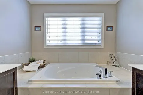 28 Boyces Creek Court Caledon ON L7C 3S2