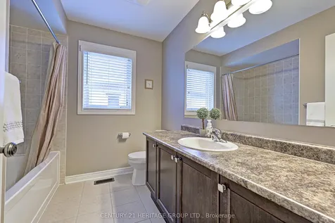 28 Boyces Creek Court Caledon ON L7C 3S2