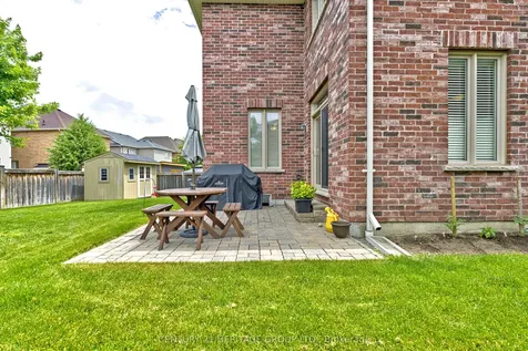 28 Boyces Creek Court Caledon ON L7C 3S2