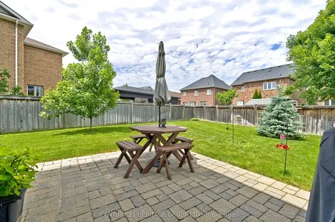 28 Boyces Creek Court Caledon ON L7C 3S2