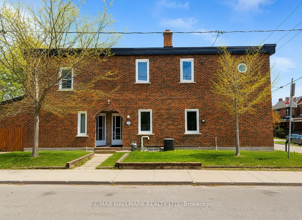 100 Ascot Avenue Toronto ON M6E 1E9