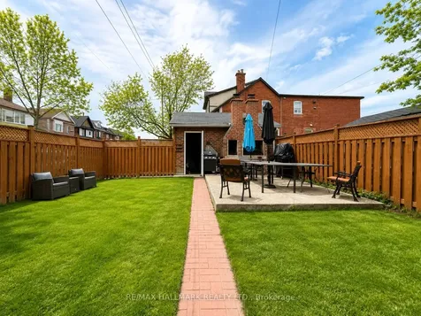 100 Ascot Avenue Toronto ON M6E 1E9