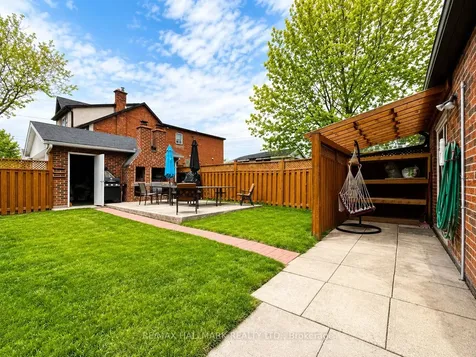 100 Ascot Avenue Toronto ON M6E 1E9